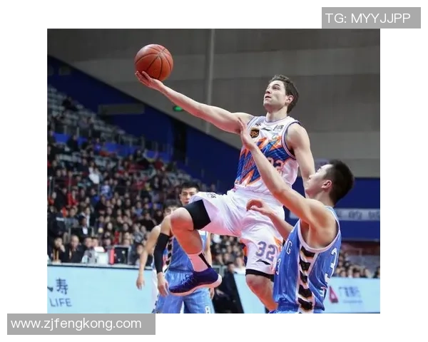 辽宁男篮与广东队激战半决赛谁能晋级决战舞台引发球迷热议